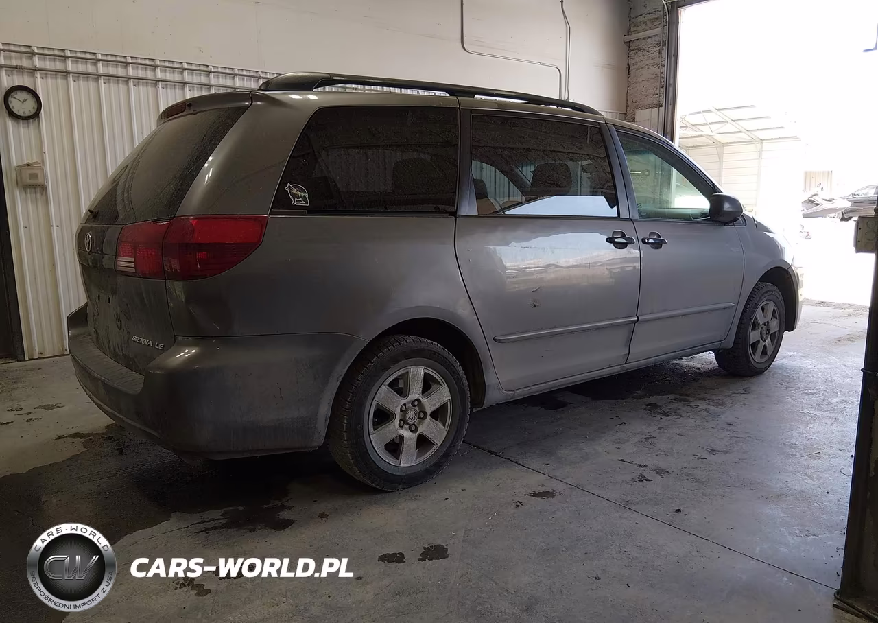 2004 Toyota Sienna Le VIN:5TDZA23C44S000110 - 4