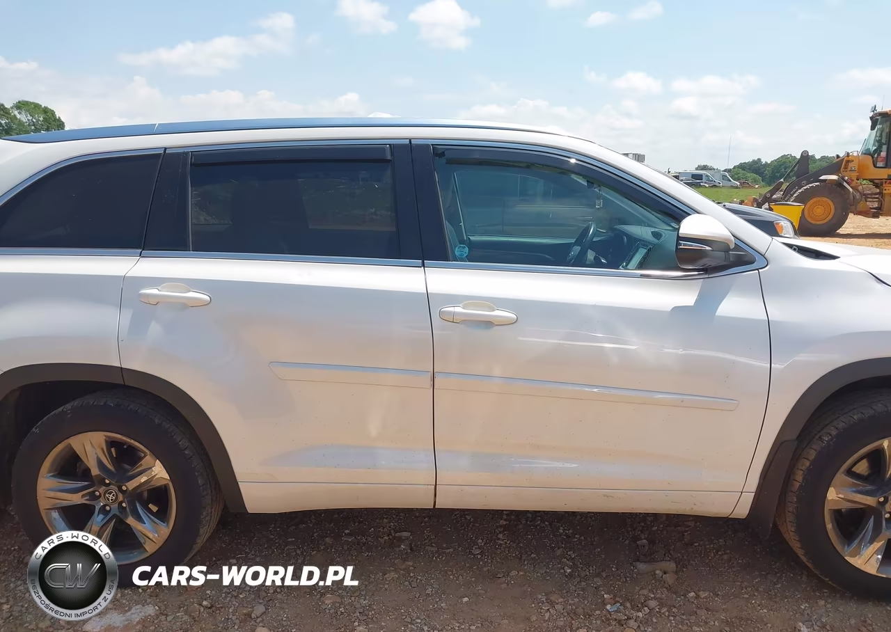2018 Toyota Highlander Limited Platinum VIN:5TDDZRFH0JS884710 - 13