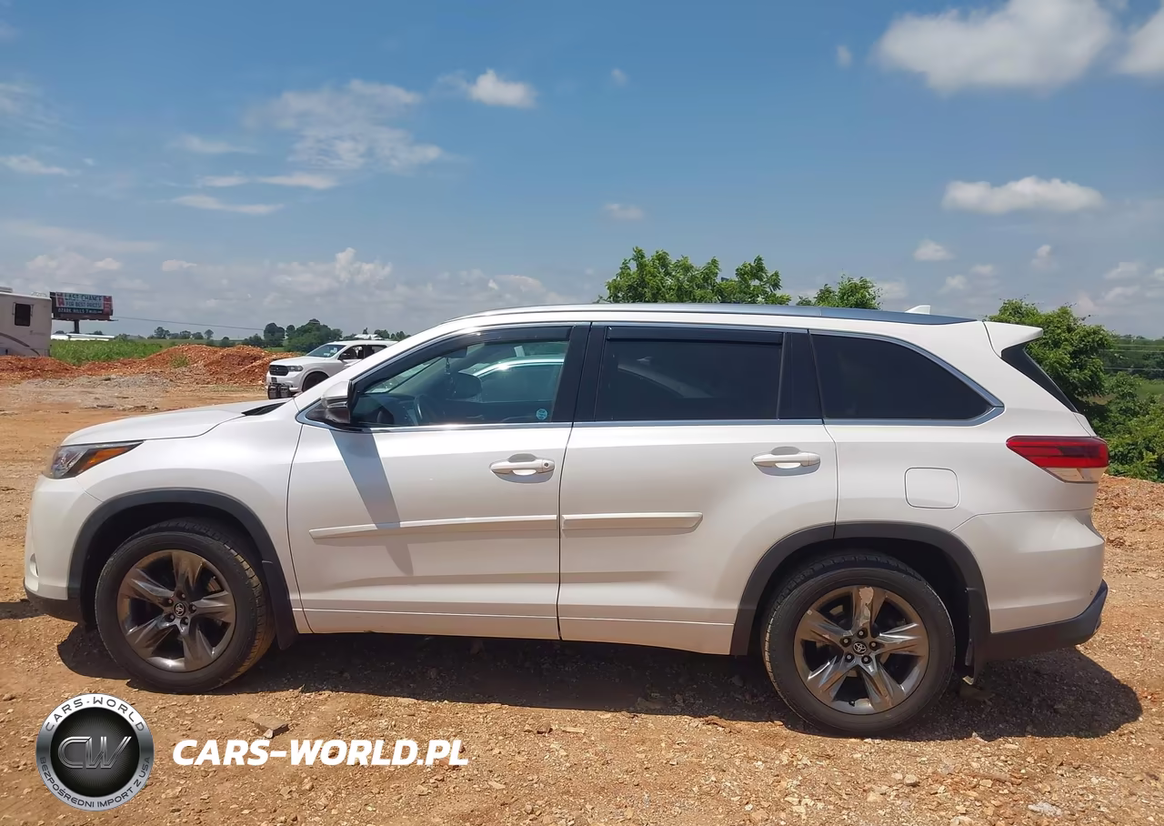 2018 Toyota Highlander Limited Platinum VIN:5TDDZRFH0JS884710 - 14