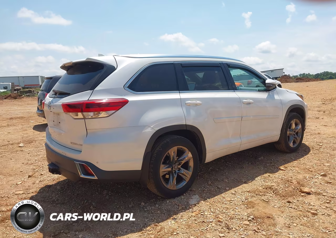 2018 Toyota Highlander Limited Platinum VIN:5TDDZRFH0JS884710 - 4