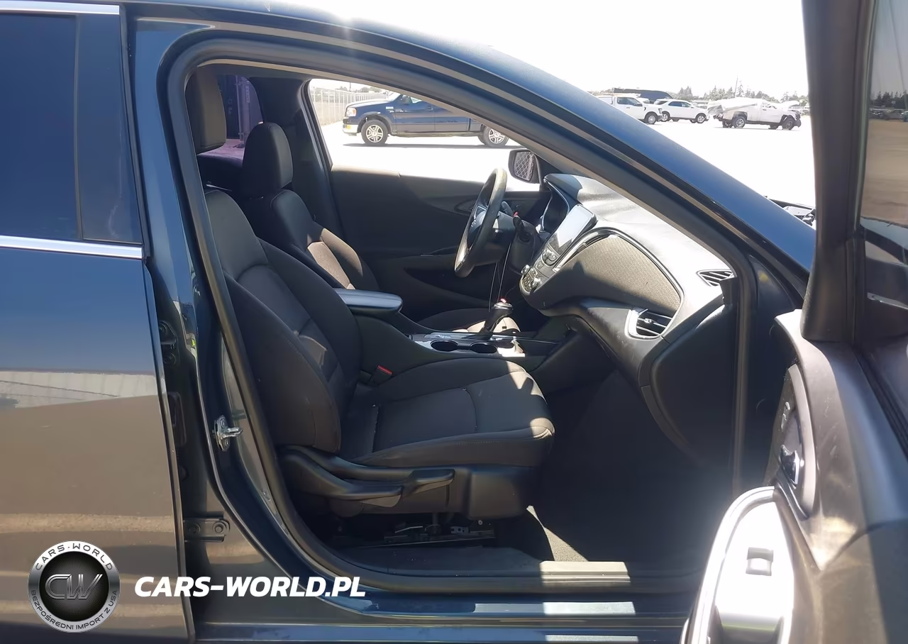 2019 Chevrolet Malibu Lt VIN:1G1ZD5ST0KF167824 - 5