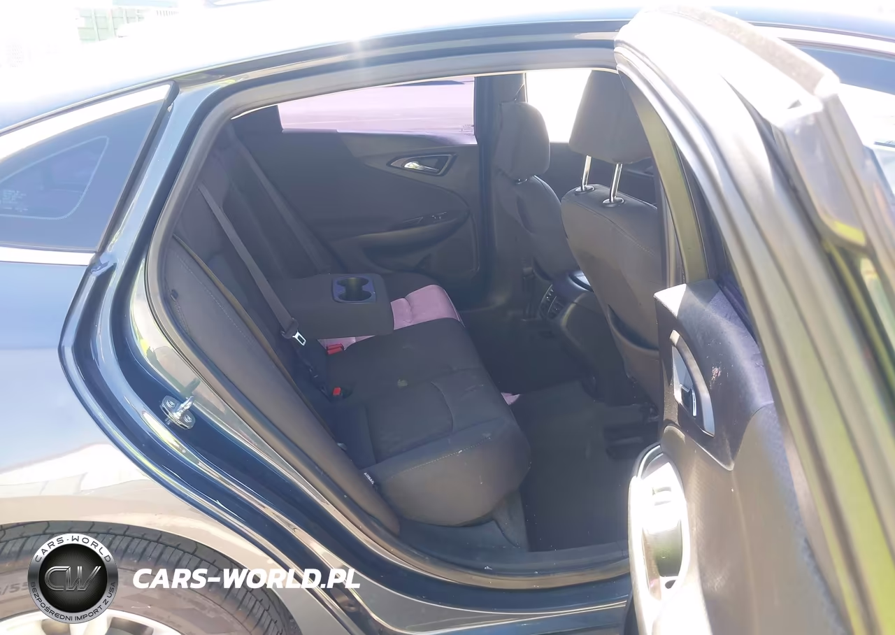 2019 Chevrolet Malibu Lt VIN:1G1ZD5ST0KF167824 - 8