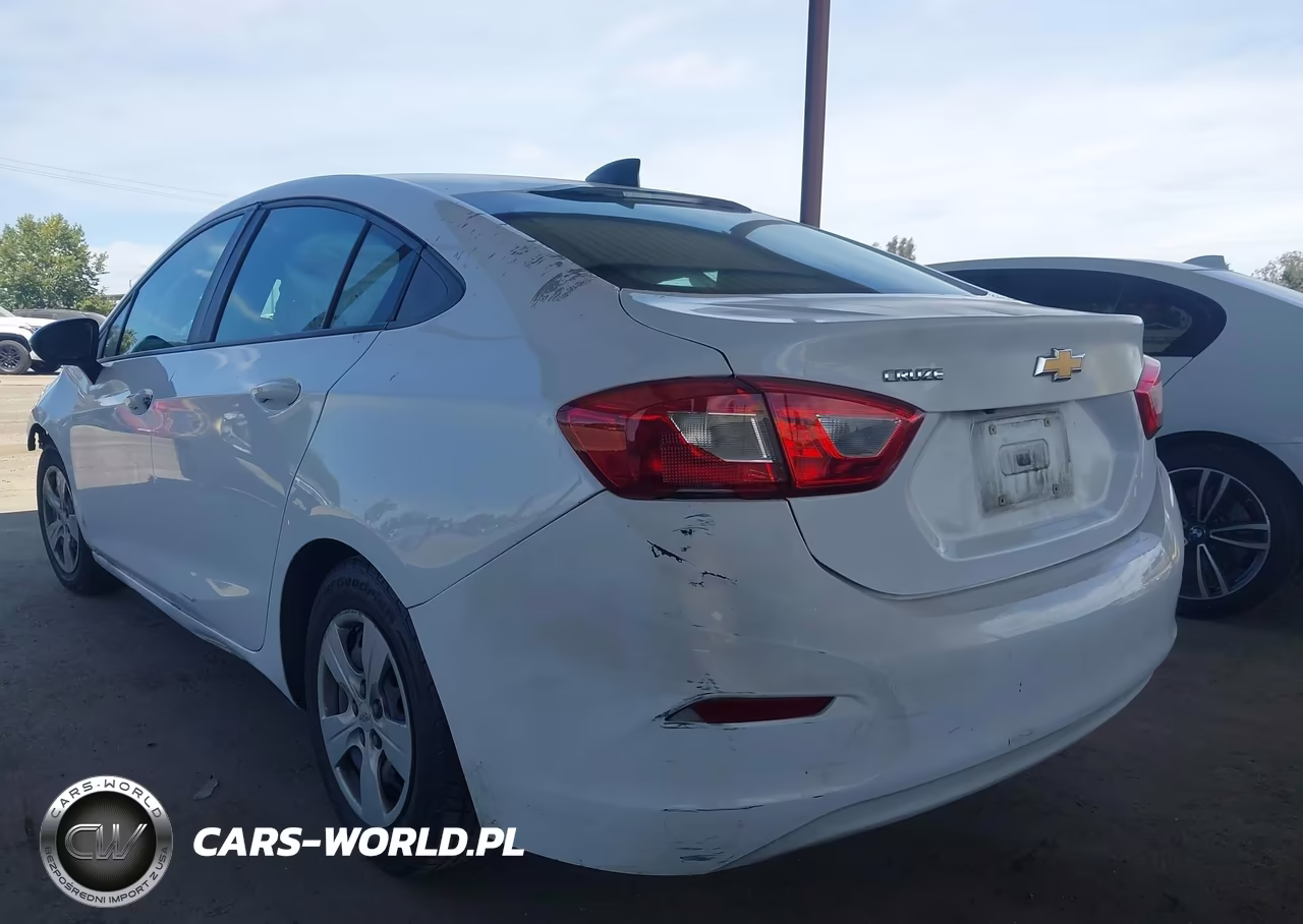 2018 Chevrolet Cruze Ls Auto VIN:1G1BC5SM3J7237063 - 3