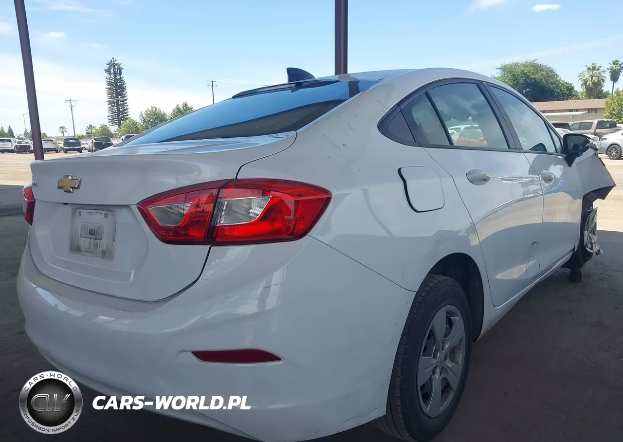 2018 Chevrolet Cruze Ls Auto VIN:1G1BC5SM3J7237063 - 4