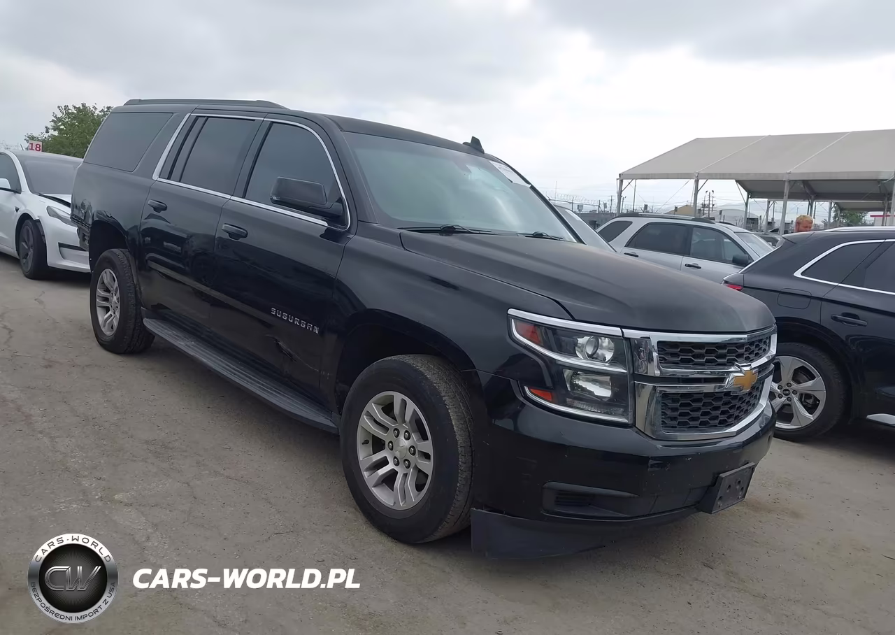 2017 Chevrolet Suburban Ls – zdjęcie 1 z 17