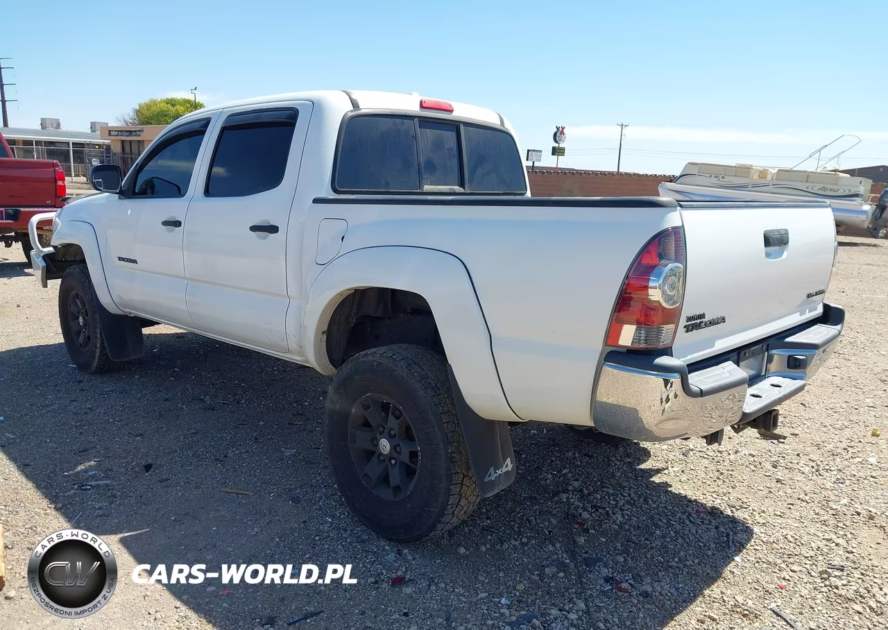 2010 Toyota Tacoma Base V6 VIN:3TMLU4EN1AM041829 - 3