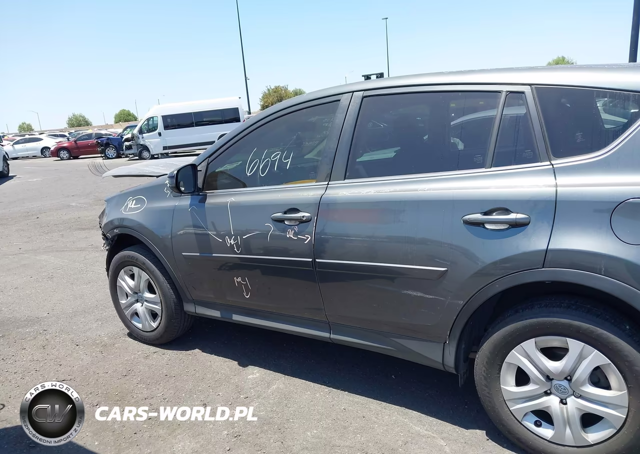 2015 Toyota Rav4 Le VIN:JTMZFREV9FD062366 - 15