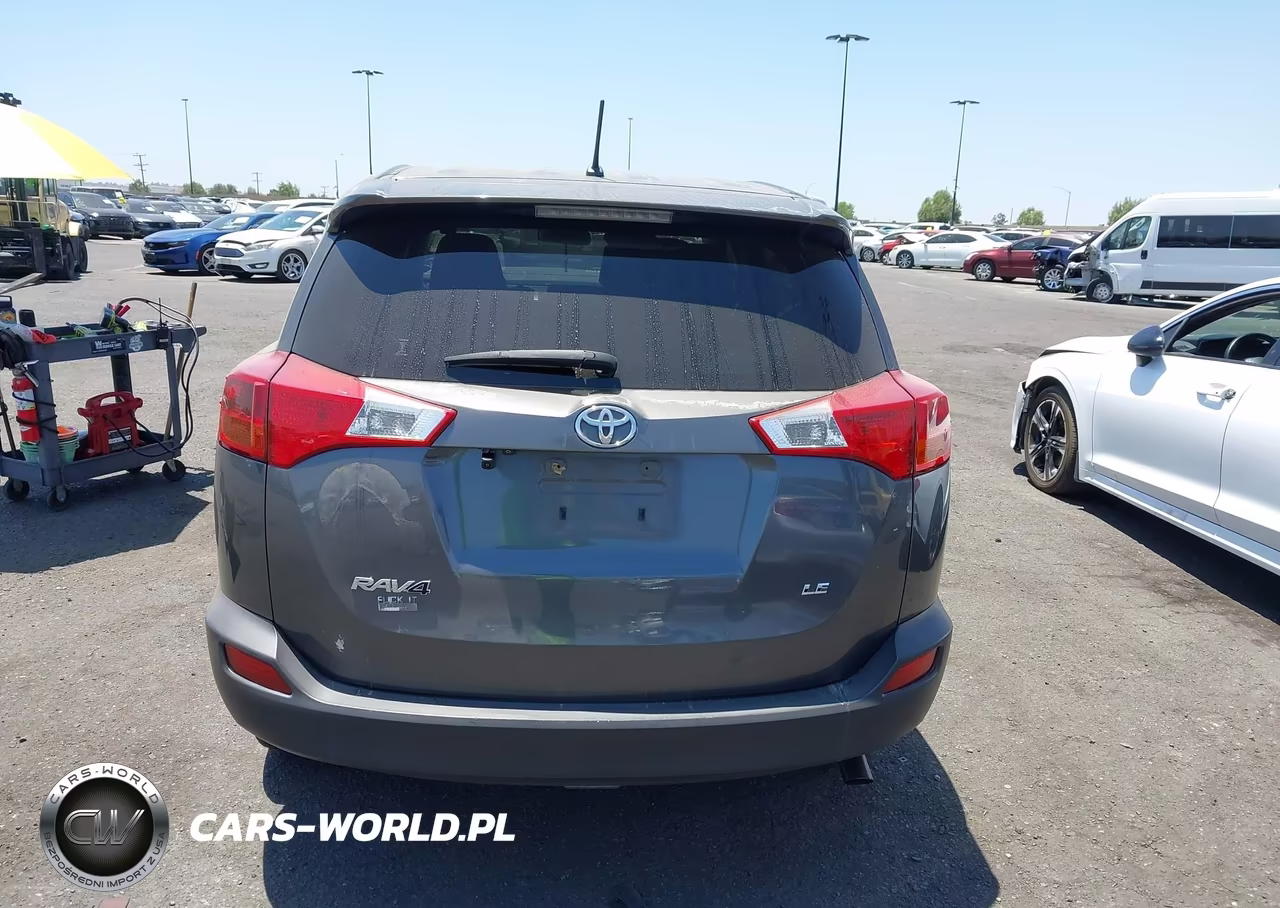 2015 Toyota Rav4 Le VIN:JTMZFREV9FD062366 - 17