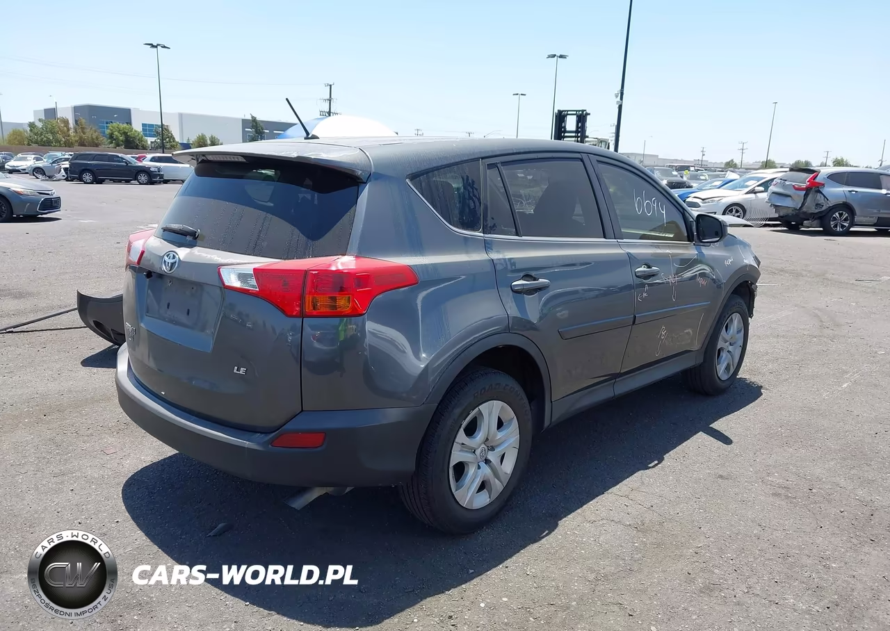 2015 Toyota Rav4 Le VIN:JTMZFREV9FD062366 - 4