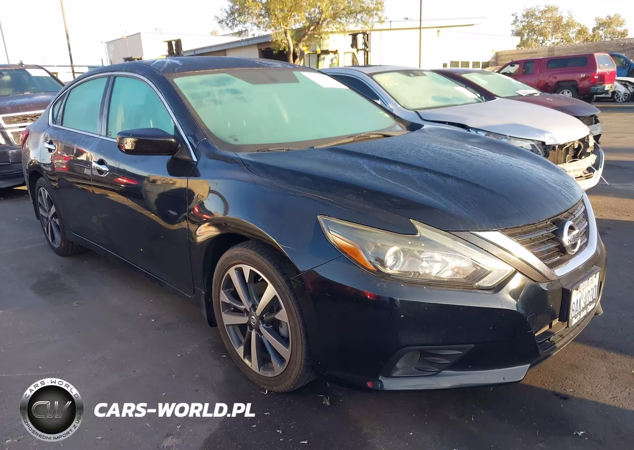 2017 Nissan Altima 2.5 Sr – zdjęcie 1 z 12