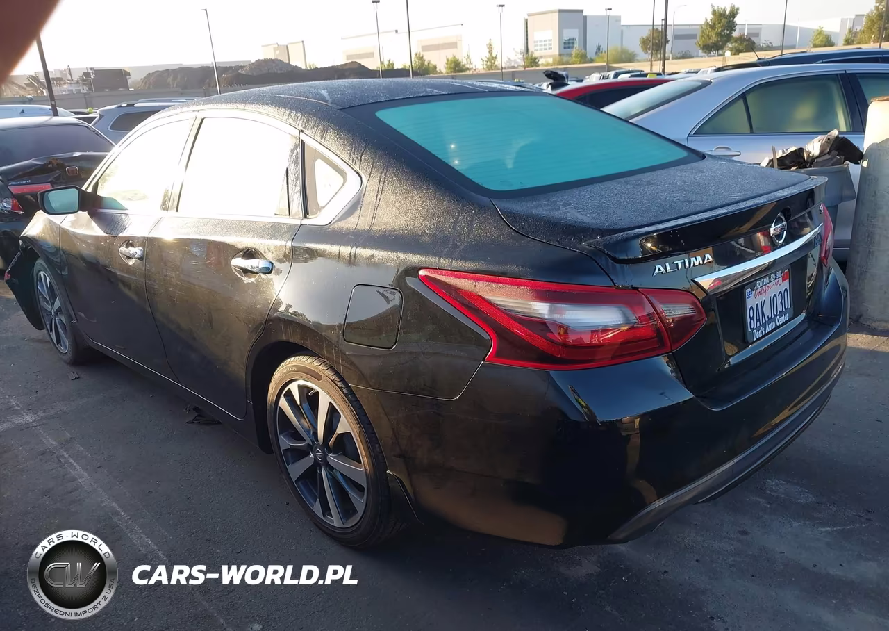 2017 Nissan Altima 2.5 Sr VIN:1N4AL3AP0HC482624 - 3