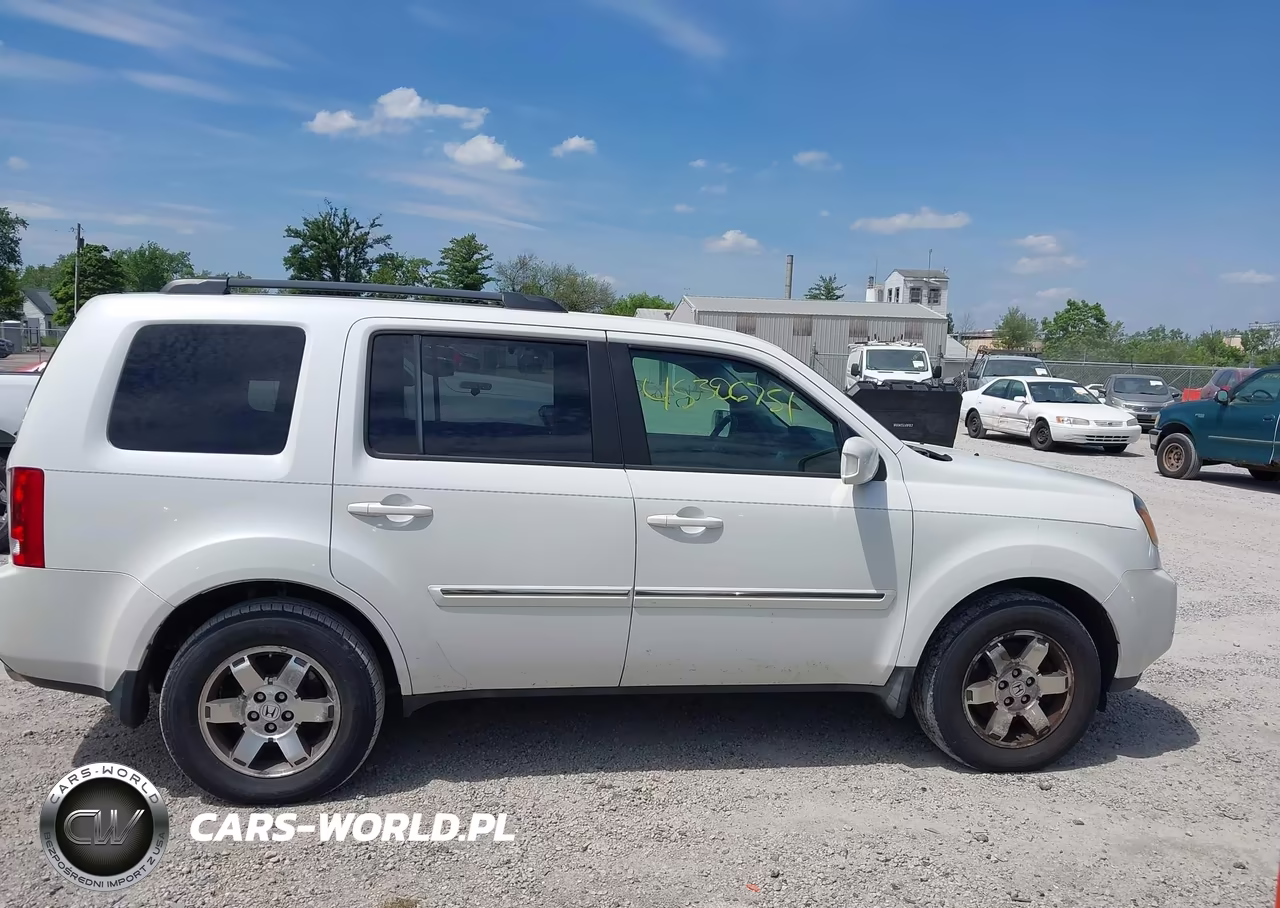2011 Honda Pilot Touring VIN:5FNYF4H99BB006301 - 13