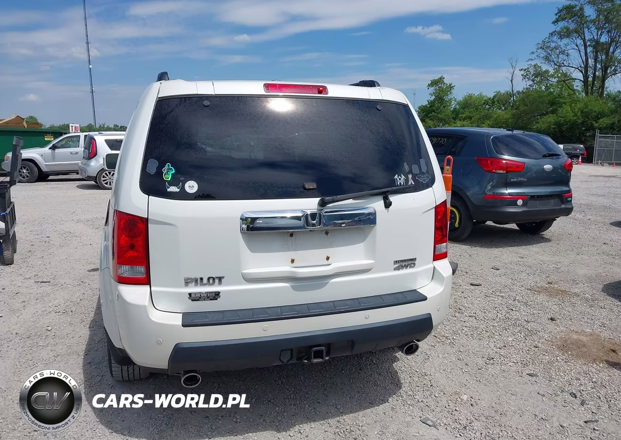 2011 Honda Pilot Touring VIN:5FNYF4H99BB006301 - 16