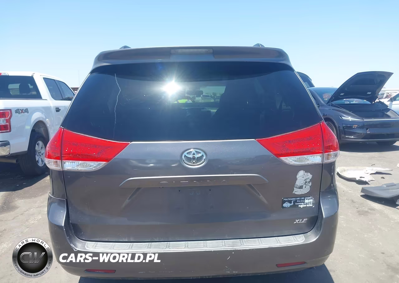 2013 Toyota Sienna Xle V6 8 Passenger VIN:5TDYK3DC7DS380394 - 17