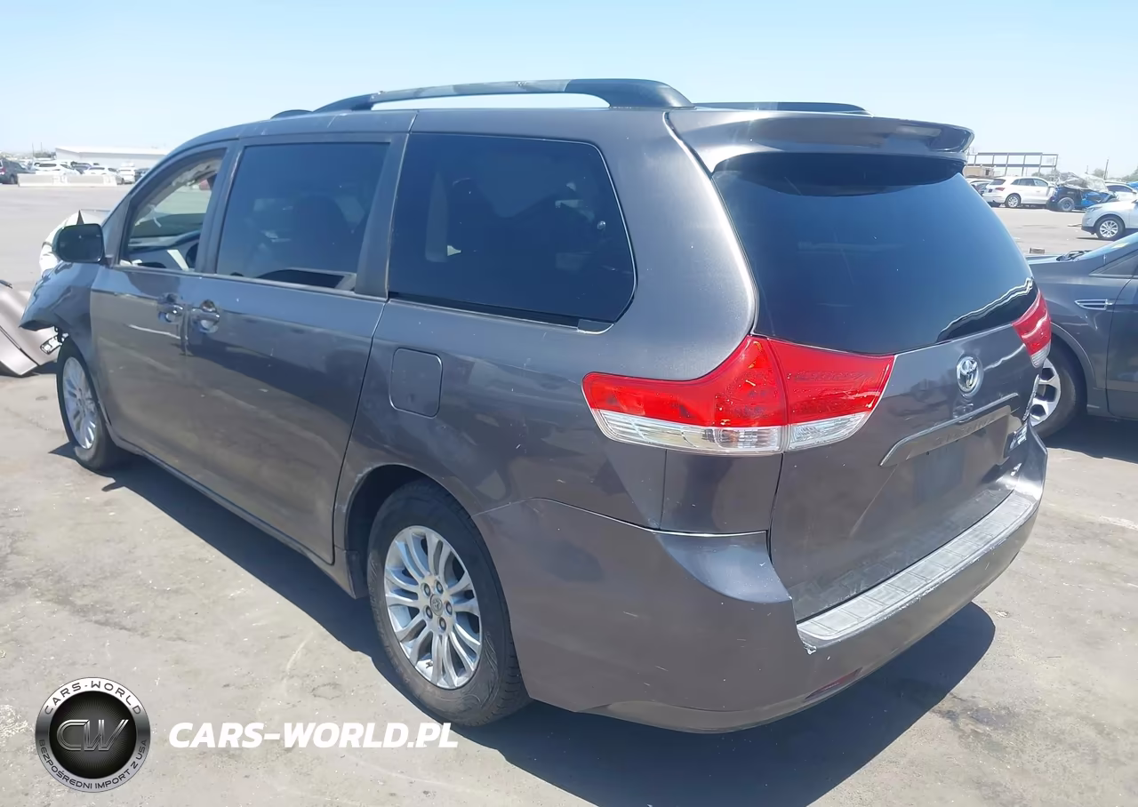 2013 Toyota Sienna Xle V6 8 Passenger VIN:5TDYK3DC7DS380394 - 3