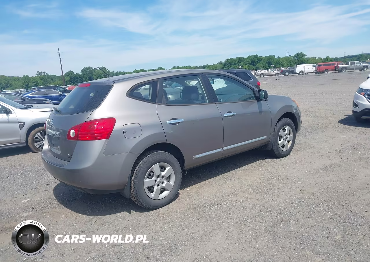 2014 Nissan Rogue Select S VIN:JN8AS5MV8EW703372 - 4