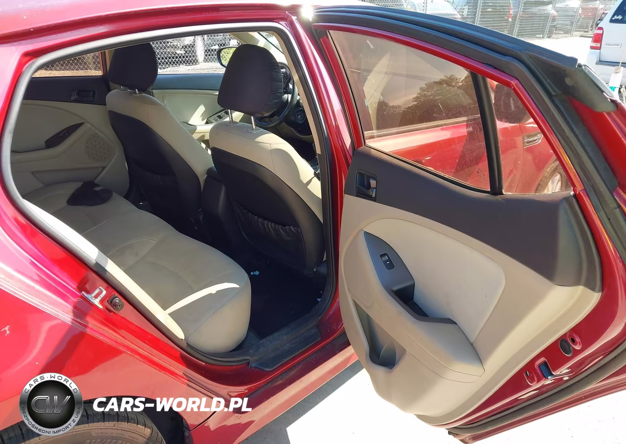 2015 Kia Optima Lx VIN:5XXGM4A70FG407880 - 8