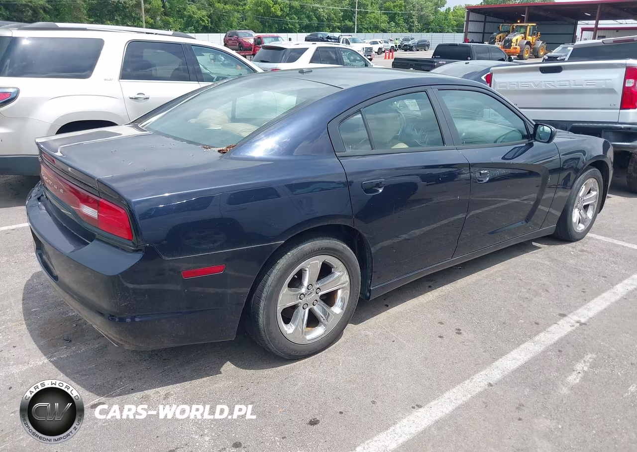 2011 Dodge Charger Rallye Plus VIN:2B3CL3CG9BH507879 - 4