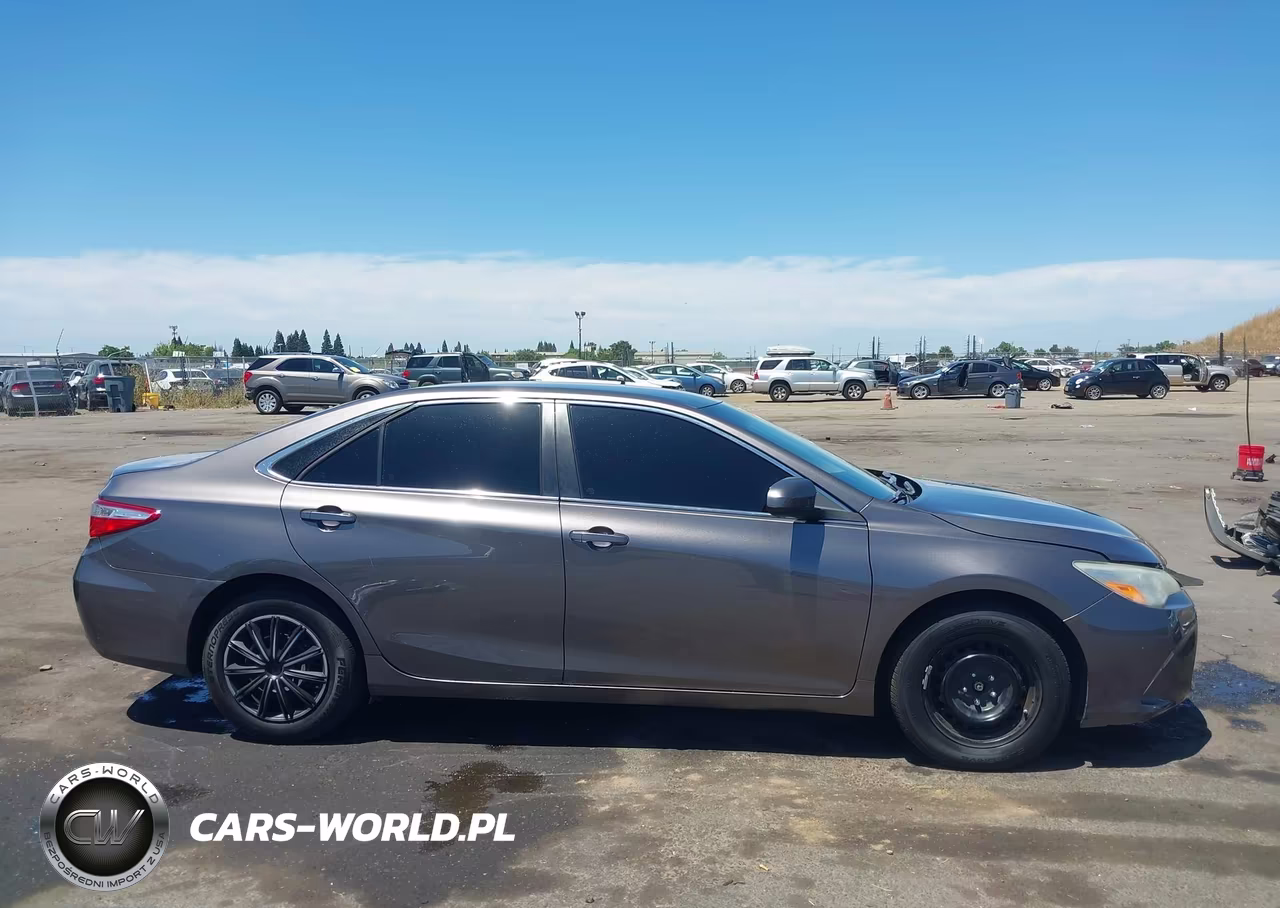 2017 Toyota Camry Le VIN:4T1BF1FK8HU643220 - 13