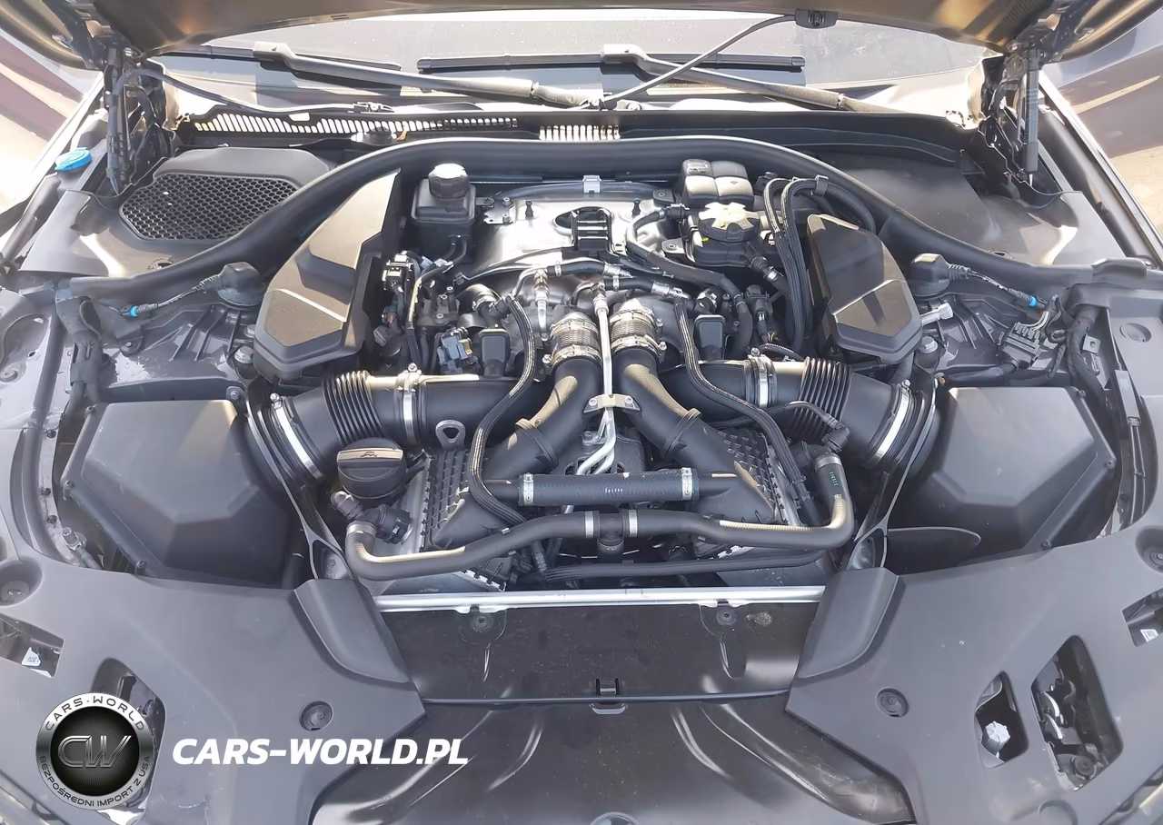 2022 BMW M5 VIN:WBS83CH03NCK94802 - 10