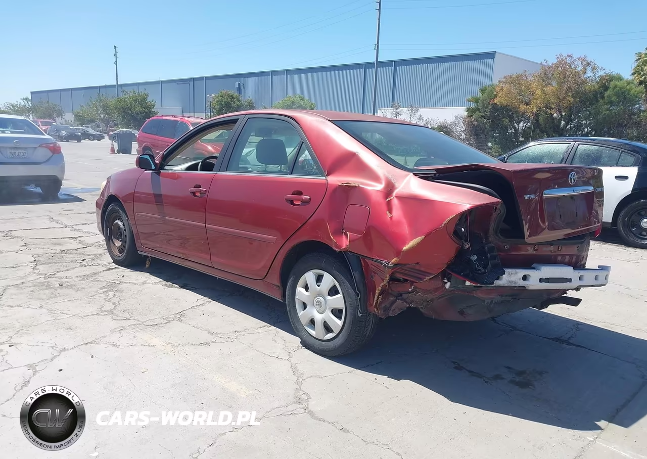2002 Toyota Camry Le VIN:4T1BE32KX2U080666 - 3