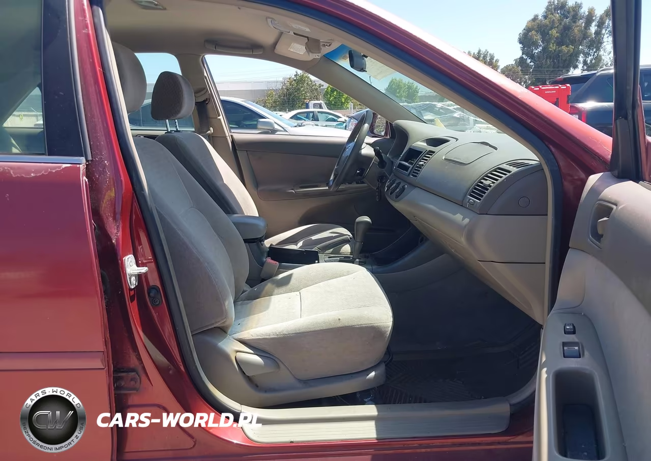 2002 Toyota Camry Le VIN:4T1BE32KX2U080666 - 5