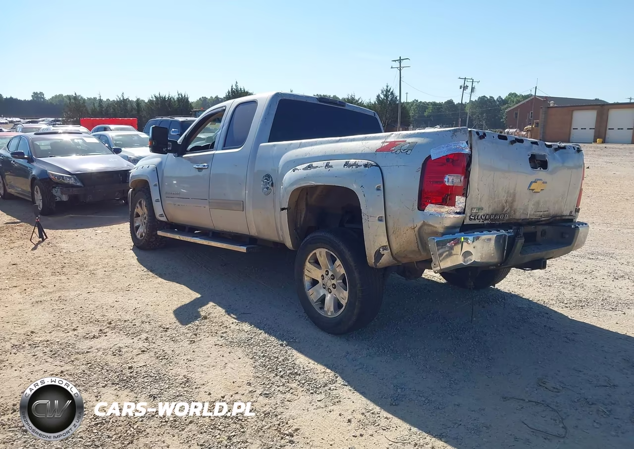 2011 Chevrolet Silverado 1500 Lt VIN:1GCRKSE33BZ379784 - 3