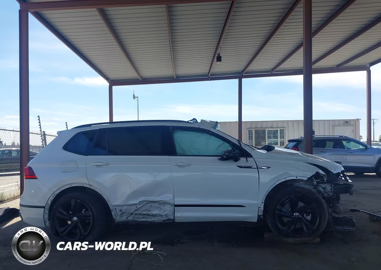 2023 Volkswagen Tiguan 2.0T Se R-Line Black VIN:3VVCB7AX3PM103689 - 14