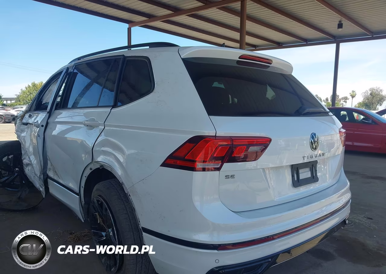 2023 Volkswagen Tiguan 2.0T Se R-Line Black VIN:3VVCB7AX3PM103689 - 3