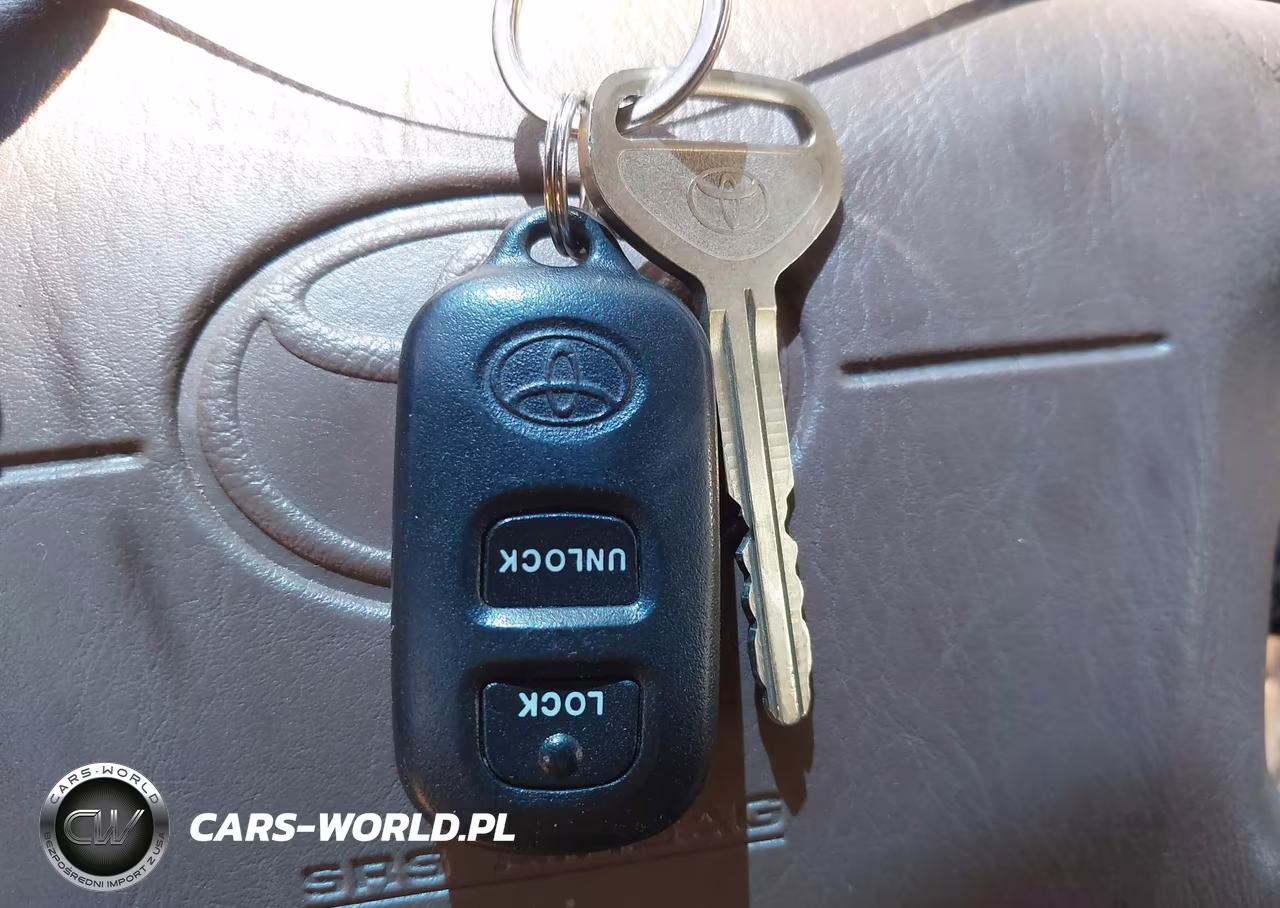 2000 Toyota Camry Le VIN:4T1BG22K9YU948041 - 11
