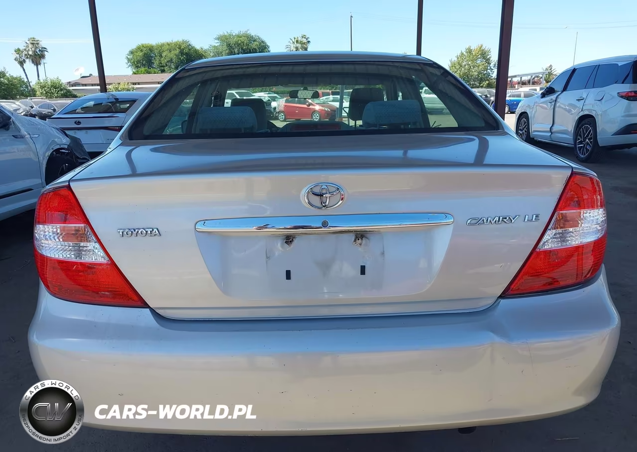 2003 Toyota Camry Le VIN:4T1BE32K13U673284 - 16