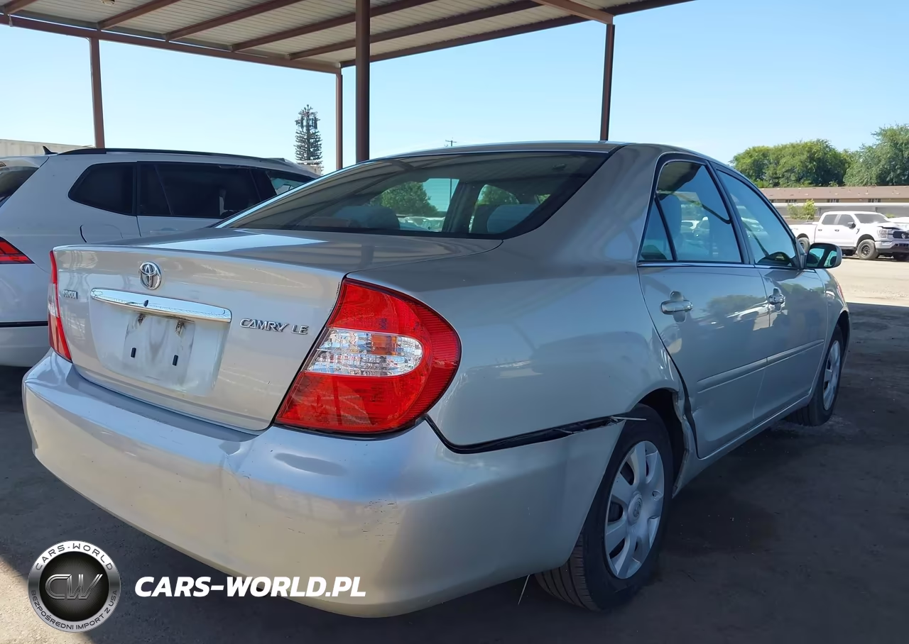 2003 Toyota Camry Le VIN:4T1BE32K13U673284 - 4