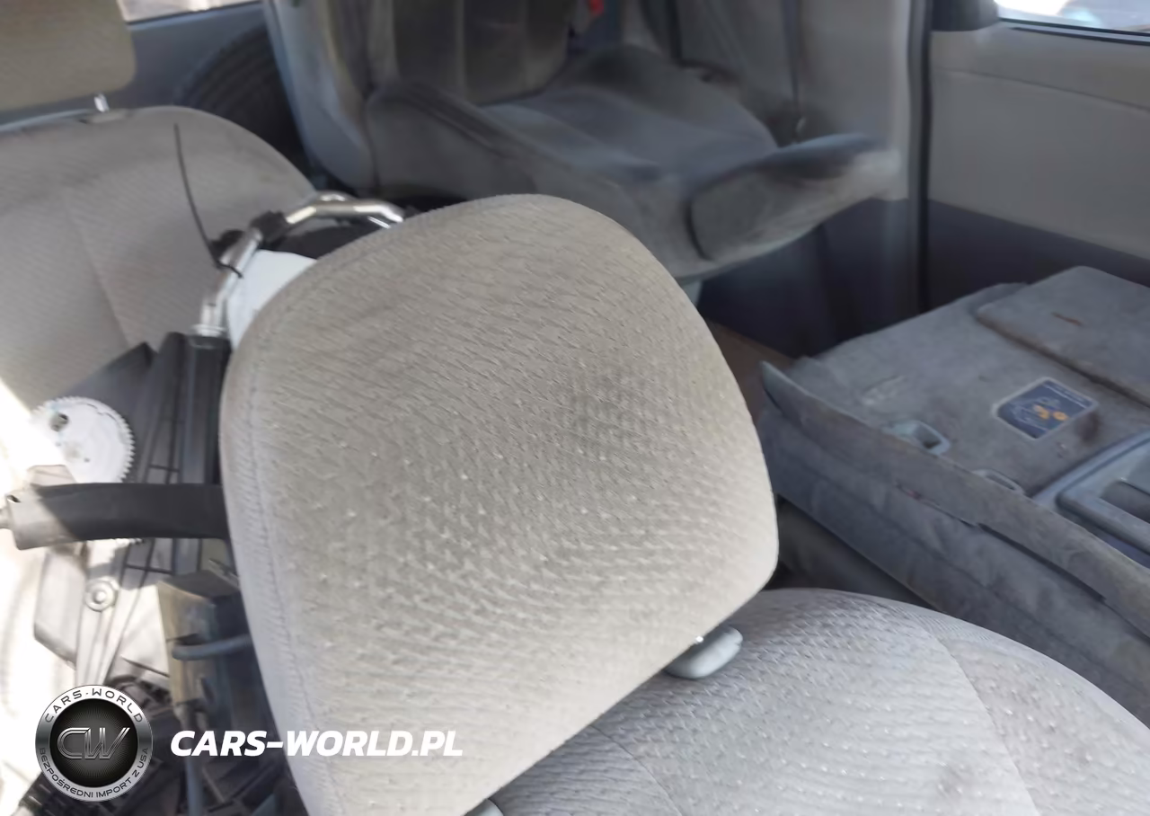 2012 Toyota Sienna Le V6 8 Passenger VIN:5TDKK3DCXCS234110 - 8