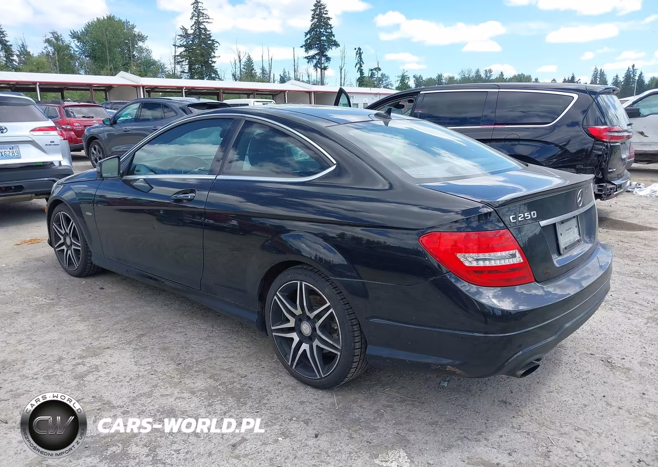2014 Mercedes-Benz C 250 VIN:WDDGJ4HB4EG273228 - 3