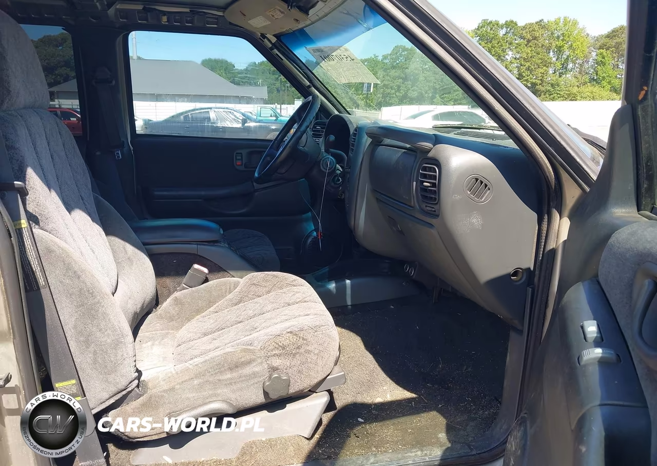 2001 Chevrolet S-10 Ls VIN:1GCDT13W21K237366 - 5