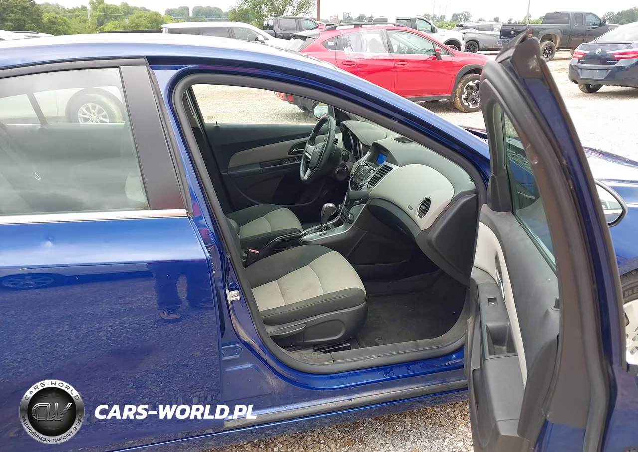 2012 Chevrolet Cruze Ls VIN:1G1PC5SH5C7136098 - 5