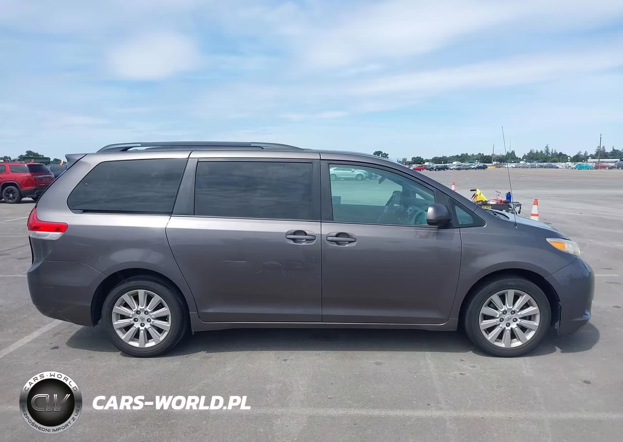 2012 Toyota Sienna Le 7 Passenger VIN:5TDJK3DC6CS041982 - 13