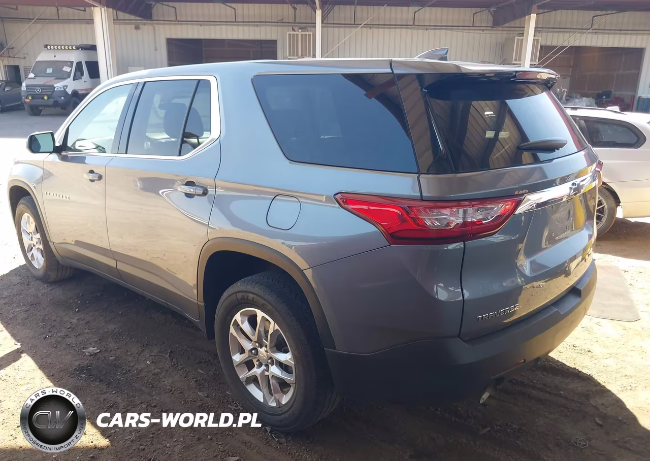 2021 Chevrolet Traverse Fwd Ls VIN:1GNERFKW0MJ228877 - 3