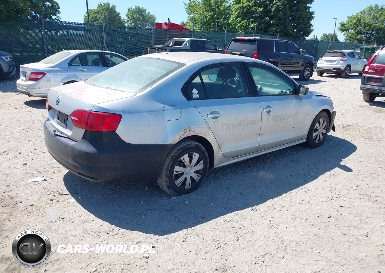 2011 Volkswagen Jetta 2.0L S VIN:3VW2K7AJ3BM361593 - 4