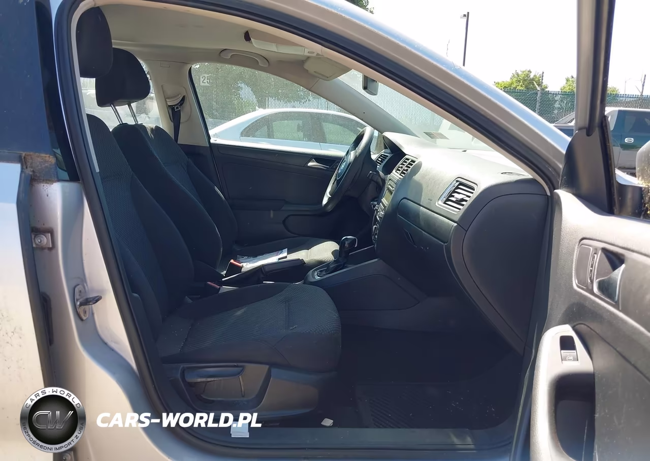 2011 Volkswagen Jetta 2.0L S VIN:3VW2K7AJ3BM361593 - 5
