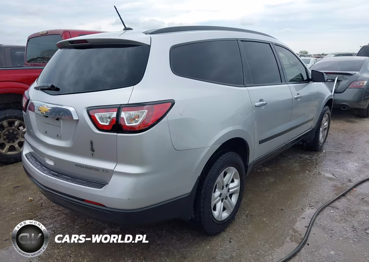2014 Chevrolet Traverse Ls VIN:1GNKRFKD8EJ270376 - 4