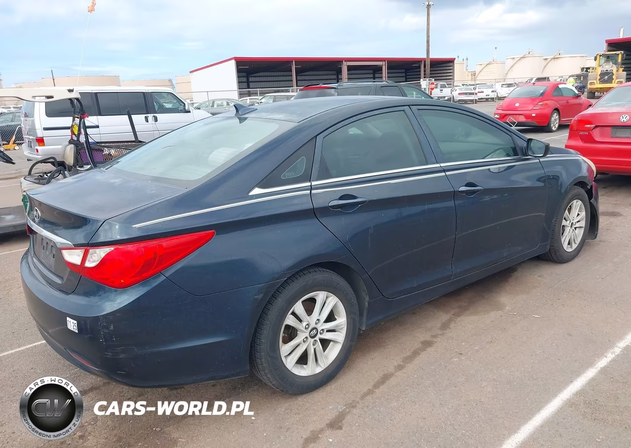 2011 Hyundai Sonata Gls VIN:5NPEB4AC8BH004688 - 4