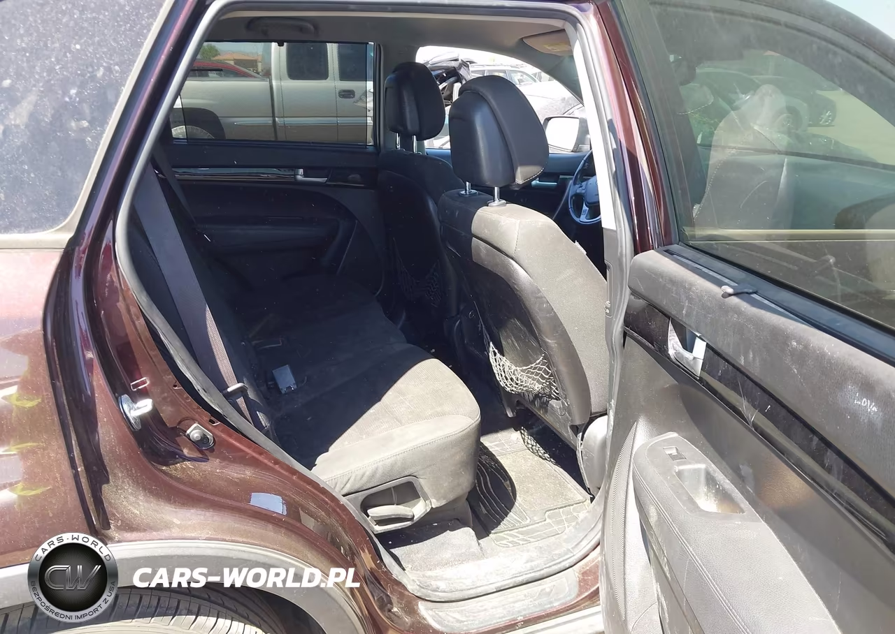2015 Kia Sorento Lx VIN:5XYKT4A65FG624941 - 8