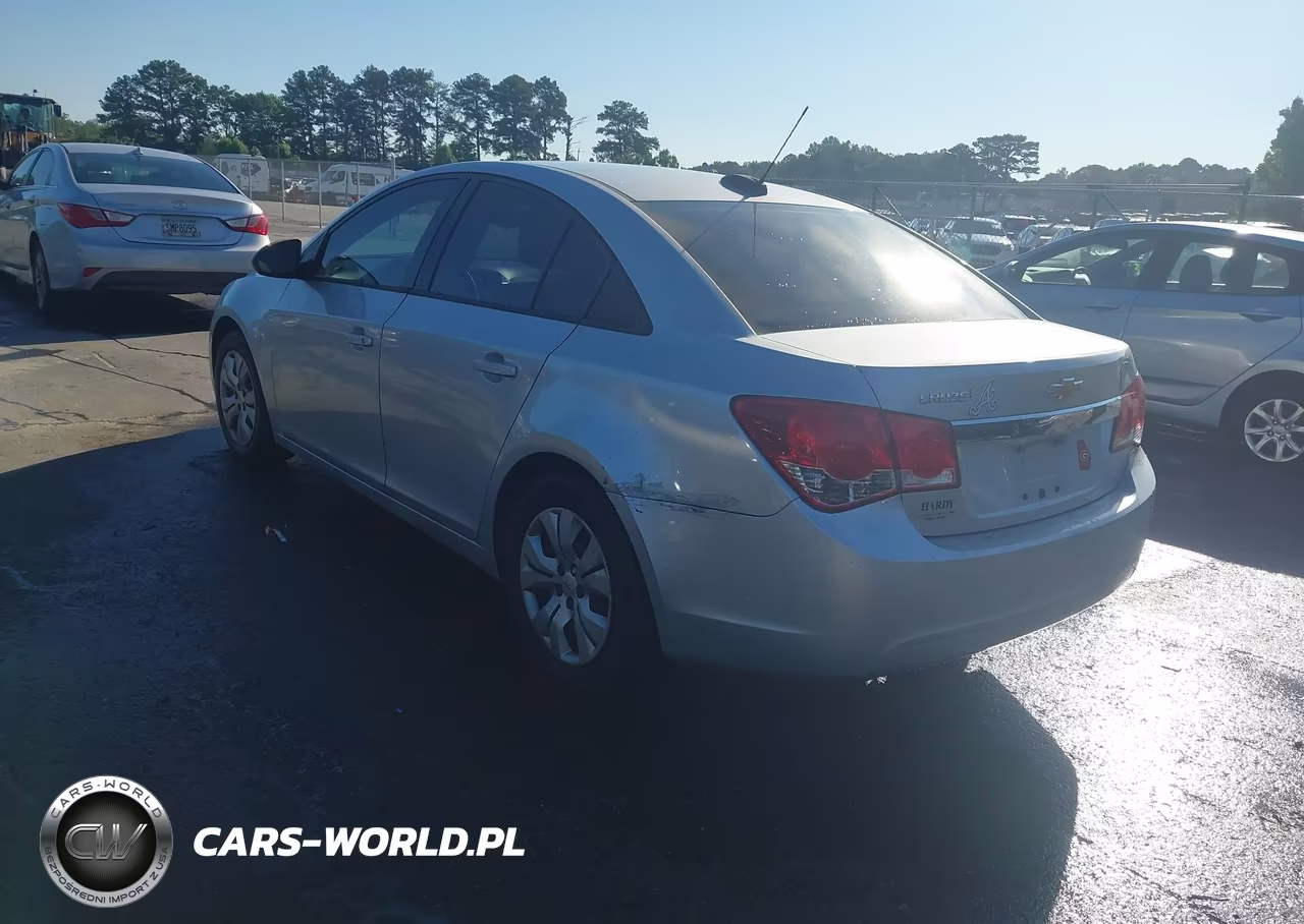 2015 Chevrolet Cruze Ls Auto VIN:1G1PA5SH5F7134314 - 3