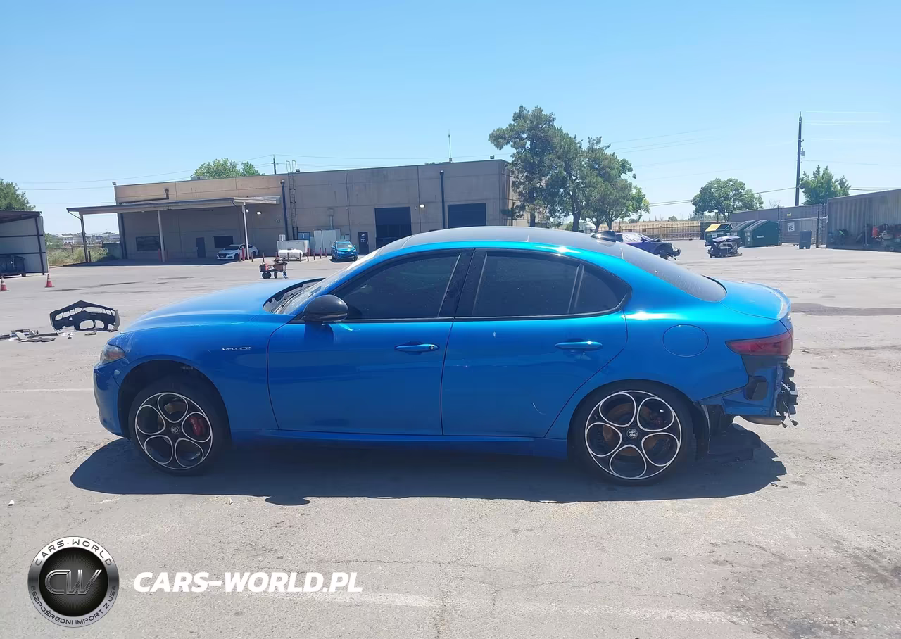 2022 Alfa Romeo Giulia Veloce Awd VIN:ZARFANBN7N7660117 - 13