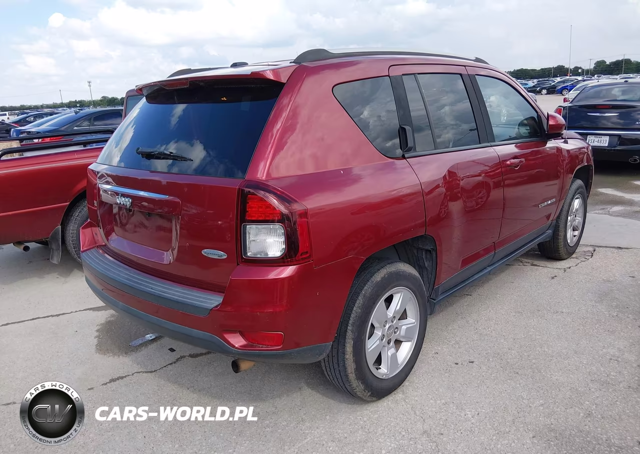 2016 Jeep Compass Latitude VIN:1C4NJCEAXGD789735 - 4