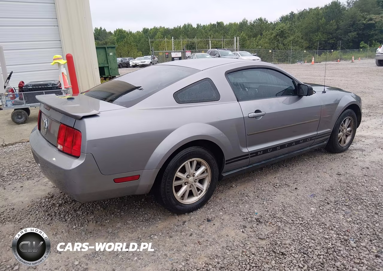 2007 Ford Mustang V6 Deluxe-V6 Premium VIN:1ZVFT80N975310380 - 4