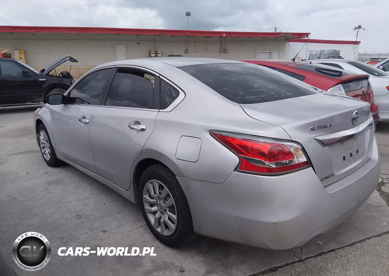 2015 Nissan Altima 2.5 S VIN:1N4AL3AP7FN304064 - 3