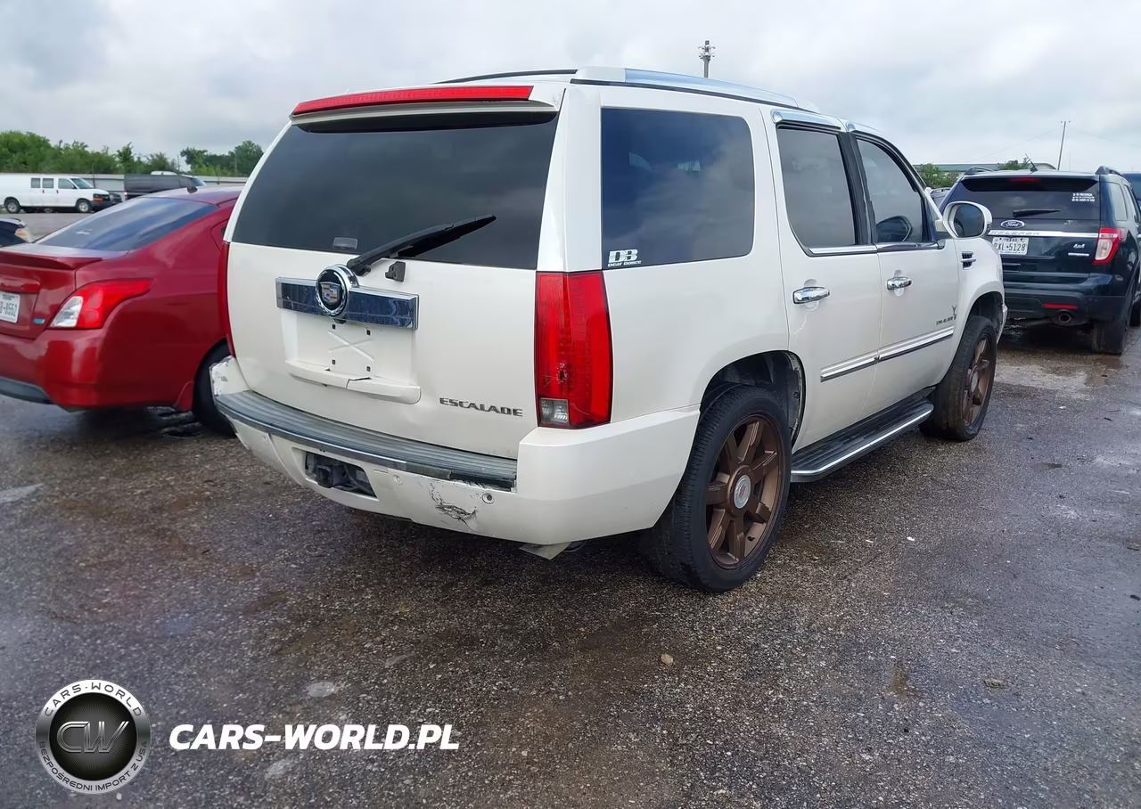 2008 Cadillac Escalade Standard VIN:1GYEC63898R235645 - 4