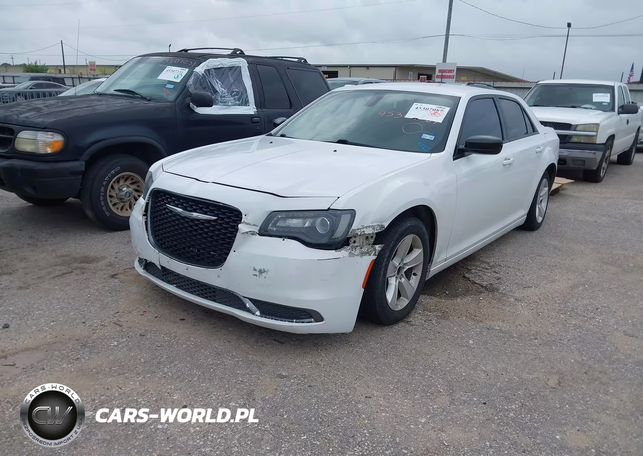 2018 Chrysler 300 Touring VIN:2C3CCAAG4JH291884 - 2
